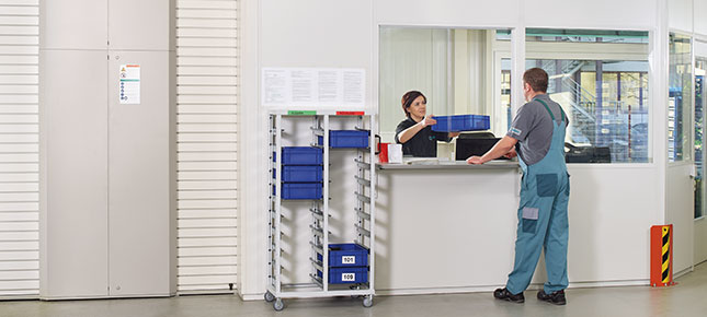 Safe and secure tool storage with the Hänel VendiShelf system in the Hänel Lean-Lift®